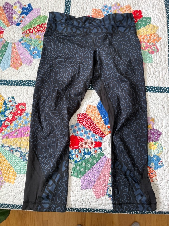 lululemon athletica Other - Lululemon capri leggings, Seawheeze